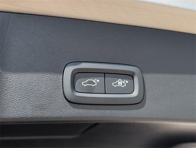 used 2024 Volvo XC40 car, priced at $34,777