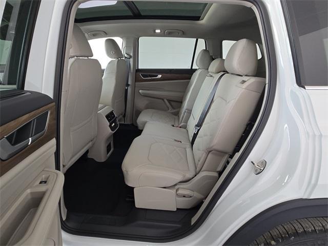 new 2025 Volkswagen Atlas car, priced at $42,576