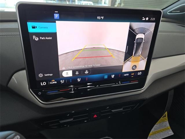 new 2025 Volkswagen ID.4 car, priced at $52,528