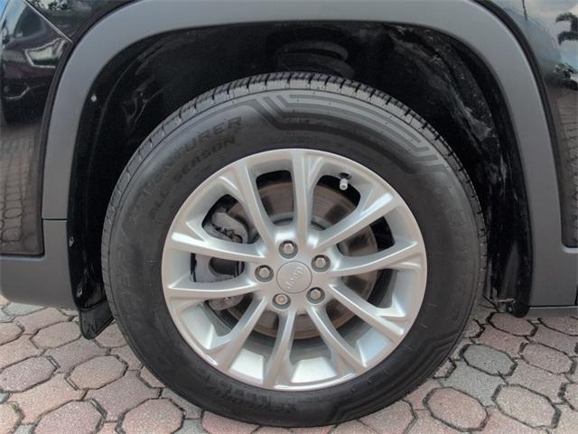 used 2019 Jeep Cherokee car, priced at $12,777