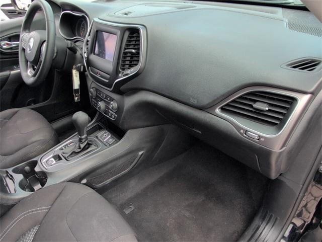 used 2019 Jeep Cherokee car, priced at $12,777