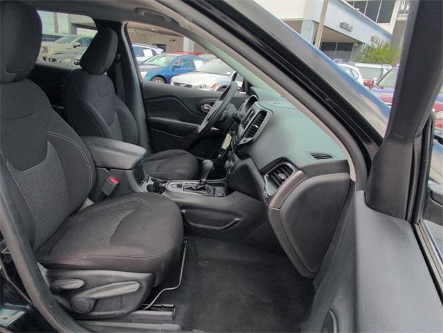 used 2019 Jeep Cherokee car, priced at $12,777