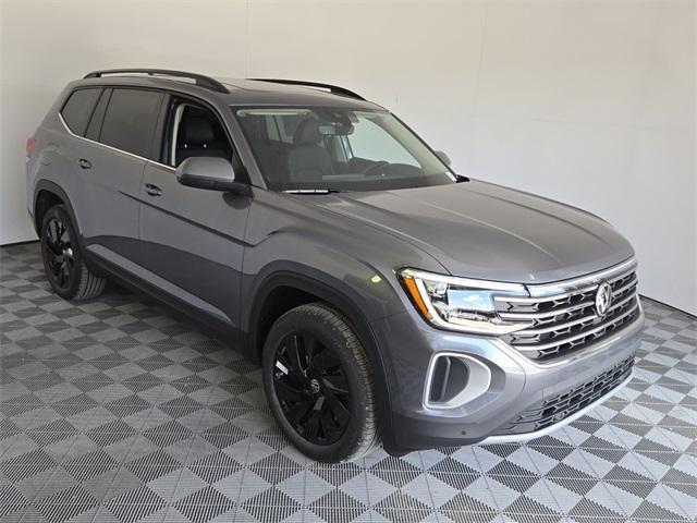 new 2025 Volkswagen Atlas car, priced at $43,998