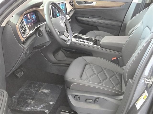 new 2025 Volkswagen Atlas car, priced at $43,998