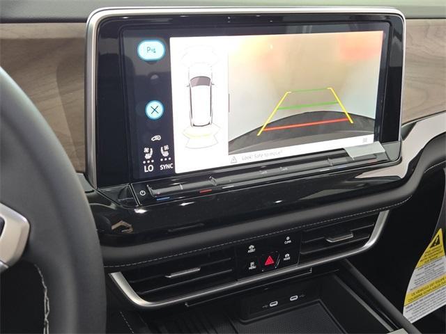 new 2025 Volkswagen Atlas car, priced at $43,998