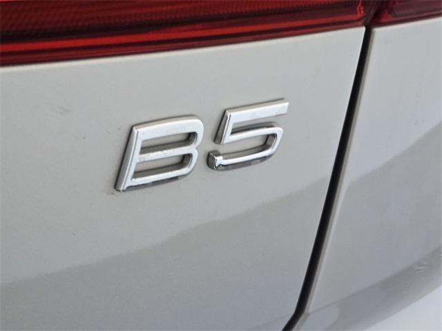 used 2022 Volvo XC60 car, priced at $35,471