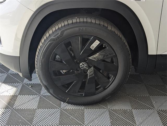 new 2026 Volkswagen Atlas car, priced at $45,649