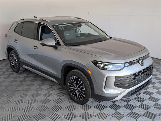 new 2025 Volkswagen Tiguan car, priced at $27,709