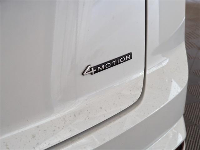 new 2026 Volkswagen Atlas Cross Sport car, priced at $53,911