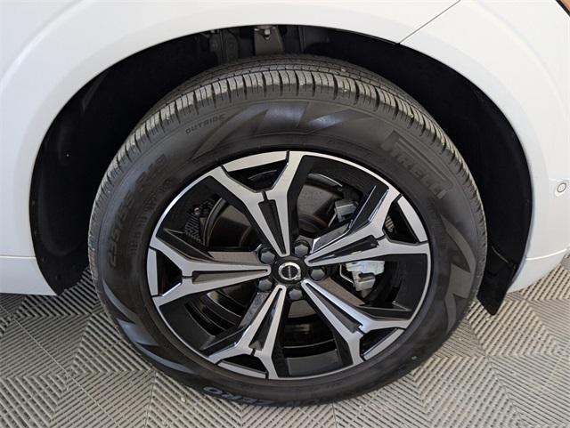 used 2022 Volvo XC60 car, priced at $36,770