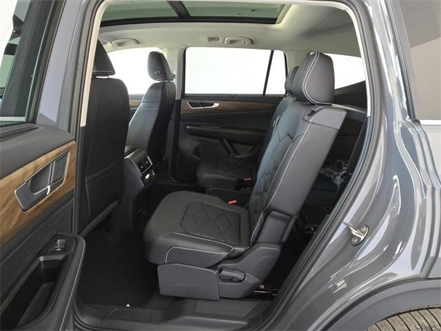 new 2025 Volkswagen Atlas car, priced at $42,064