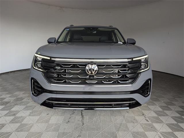 new 2025 Volkswagen Atlas car, priced at $53,172