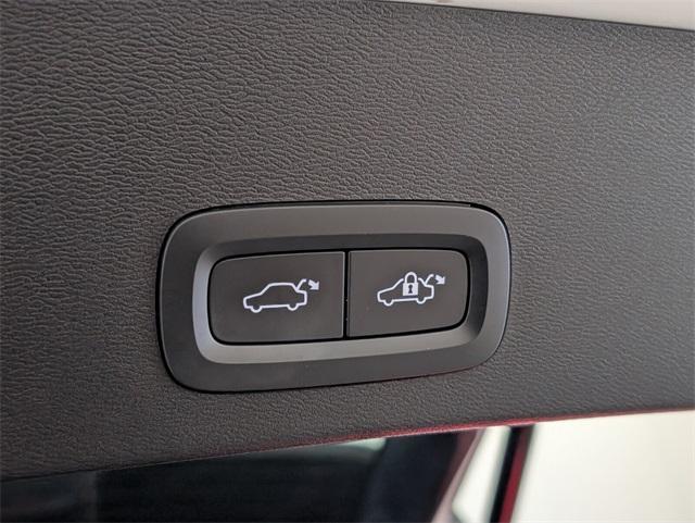 used 2023 Volvo XC40 car, priced at $32,777