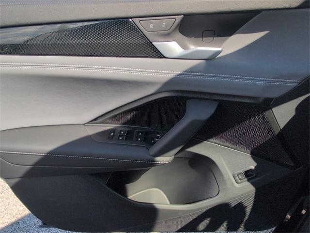 new 2025 Volkswagen Tiguan car, priced at $31,154