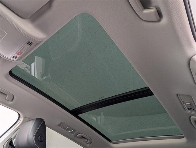 used 2022 Volkswagen Tiguan car