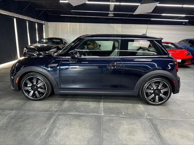 used 2024 MINI Hardtop car, priced at $31,988