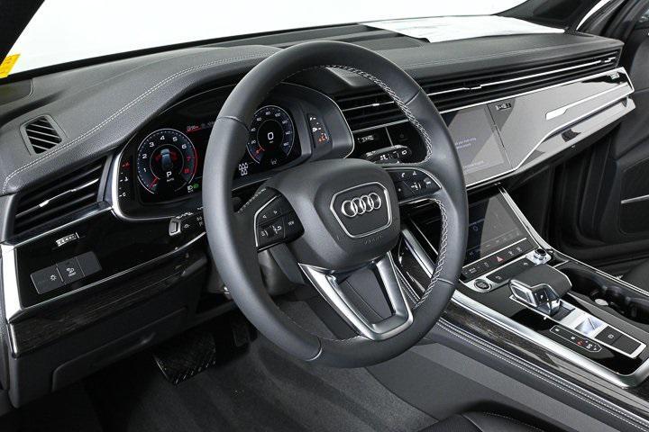 new 2025 Audi Q7 car, priced at $73,863