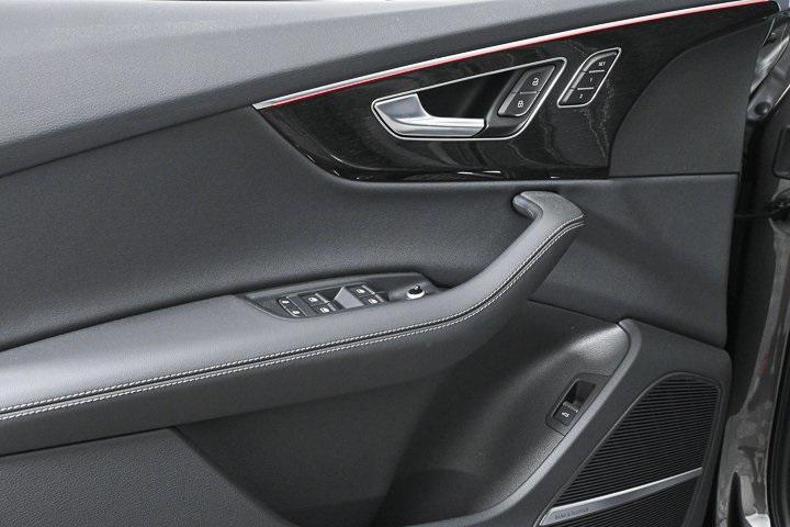 new 2025 Audi Q7 car, priced at $73,863