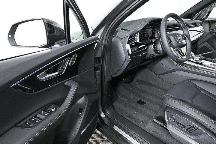 new 2025 Audi Q7 car, priced at $73,863