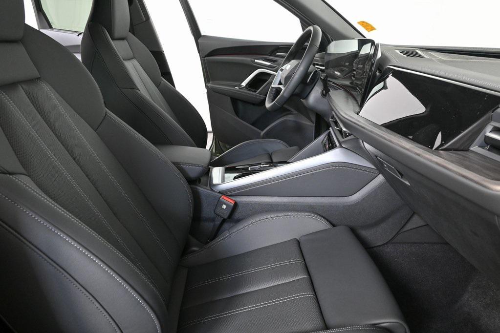 new 2025 Audi Q5 car, priced at $60,092