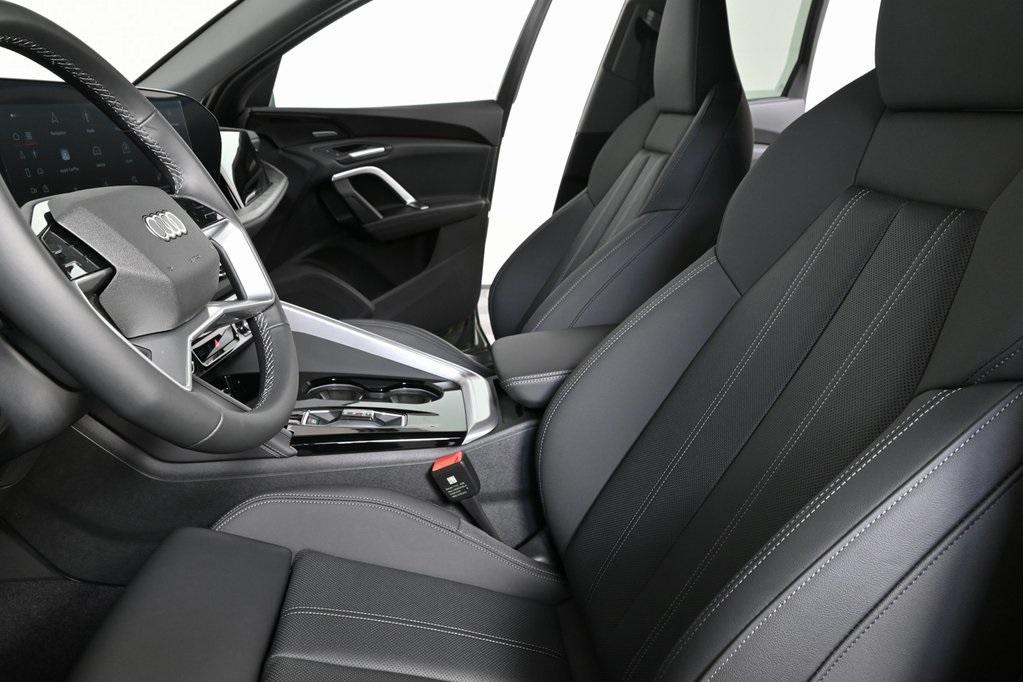 new 2025 Audi Q5 car, priced at $60,092