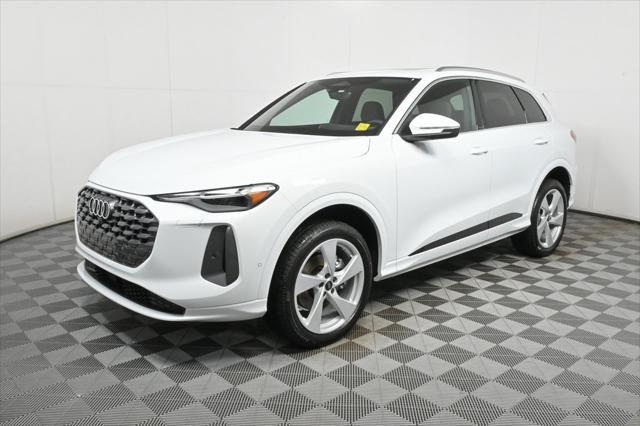 new 2025 Audi Q5 car, priced at $60,350