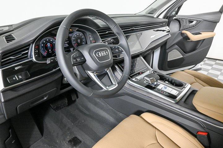 new 2025 Audi Q7 car, priced at $87,124