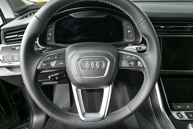 new 2025 Audi Q7 car, priced at $74,195