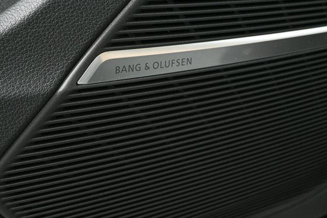 new 2025 Audi Q7 car, priced at $74,195