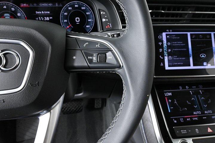 new 2025 Audi Q7 car, priced at $77,750