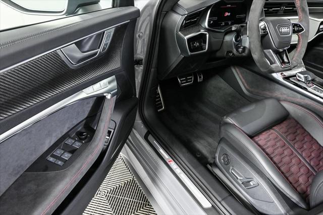 new 2025 Audi RS 6 Avant car, priced at $142,620