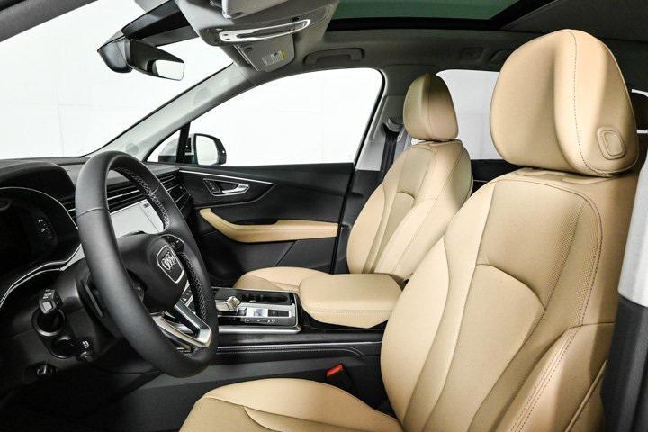 new 2025 Audi Q7 car, priced at $74,640