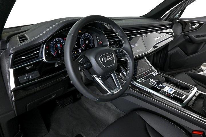 new 2025 Audi Q7 car, priced at $64,650