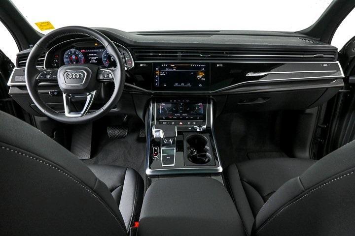 new 2025 Audi Q7 car, priced at $64,650