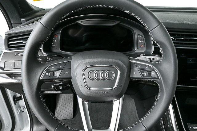 new 2025 Audi Q7 car, priced at $64,356