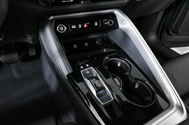 new 2025 Audi Q5 car, priced at $60,975