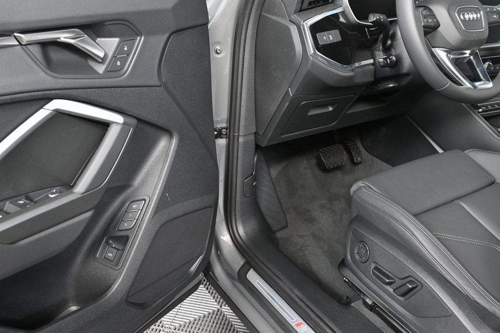 new 2025 Audi Q3 car, priced at $43,805