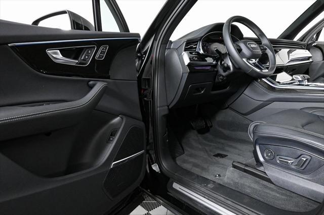 new 2025 Audi Q7 car, priced at $77,796