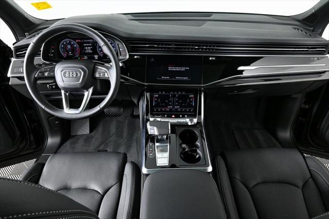 new 2025 Audi Q7 car, priced at $77,796