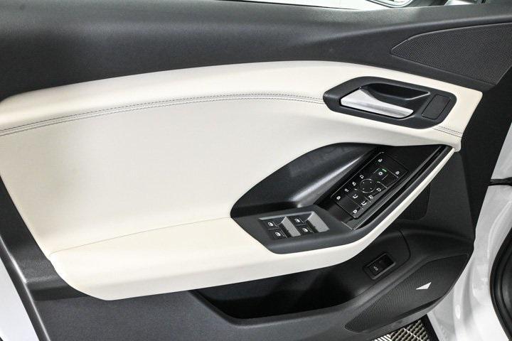 new 2025 Audi Q6 e-tron car, priced at $73,000