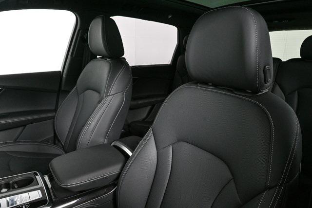new 2025 Audi Q7 car, priced at $79,563