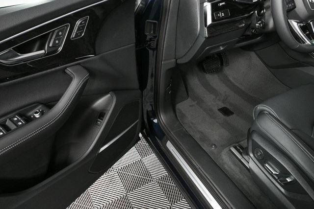 new 2025 Audi Q7 car, priced at $79,563