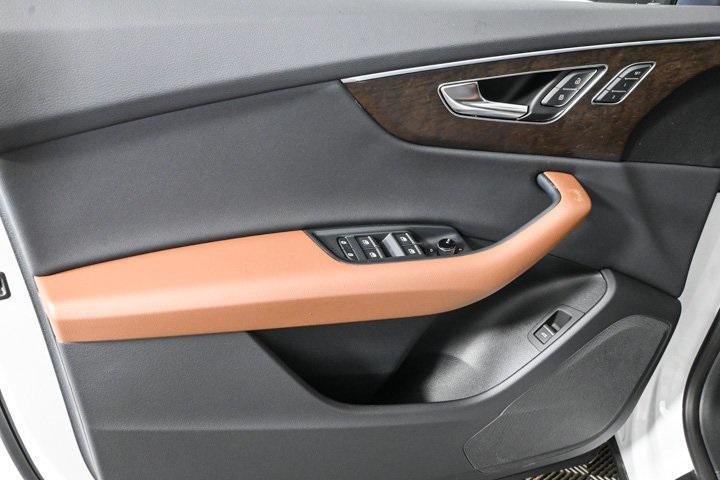new 2025 Audi Q8 car, priced at $80,120