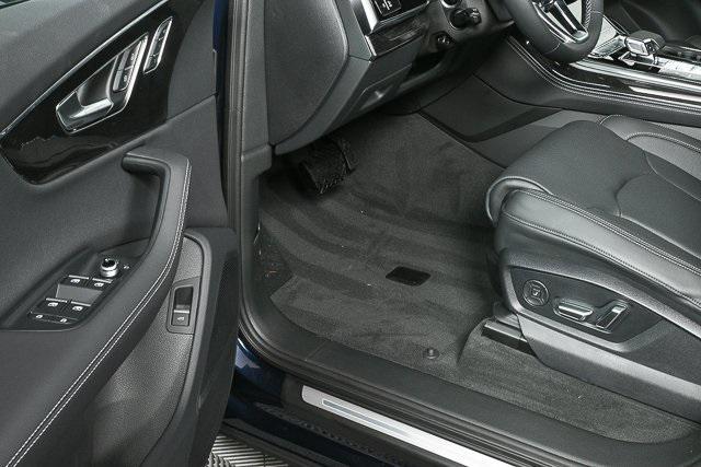 new 2025 Audi Q7 car, priced at $83,750