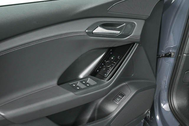 new 2025 Audi Q6 e-tron car, priced at $69,509