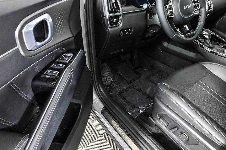 used 2023 Kia Sorento car, priced at $30,995