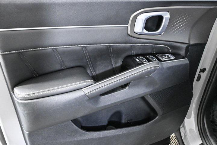 used 2023 Kia Sorento car, priced at $30,995
