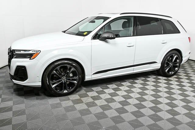 new 2025 Audi Q7 car, priced at $82,908