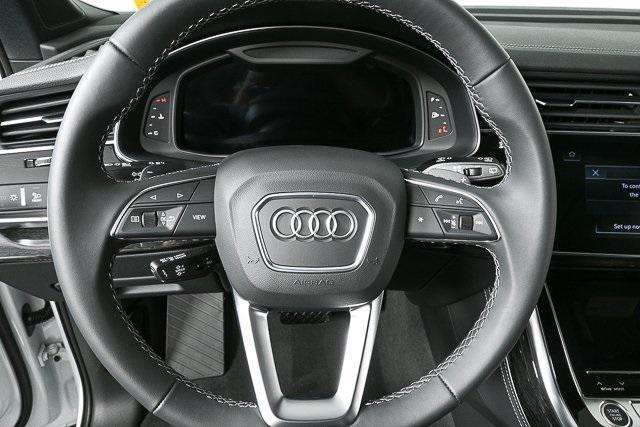new 2025 Audi Q7 car, priced at $81,216