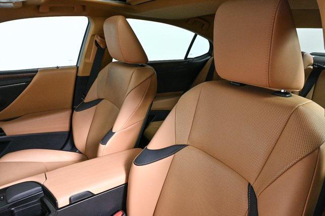 used 2022 Lexus ES 300h car, priced at $33,500